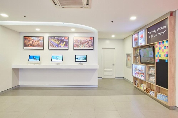 Red Planet Manila Makati image 28